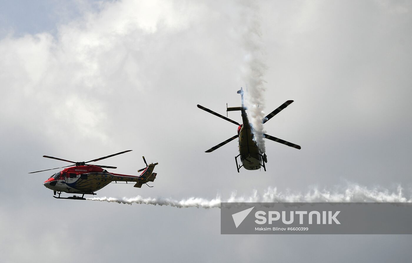 Russia MAKS Airshow Flight Program