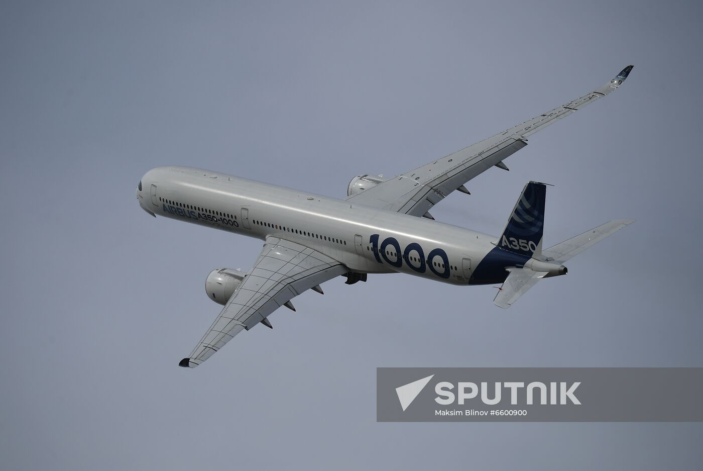 Russia MAKS Airshow Flight Program