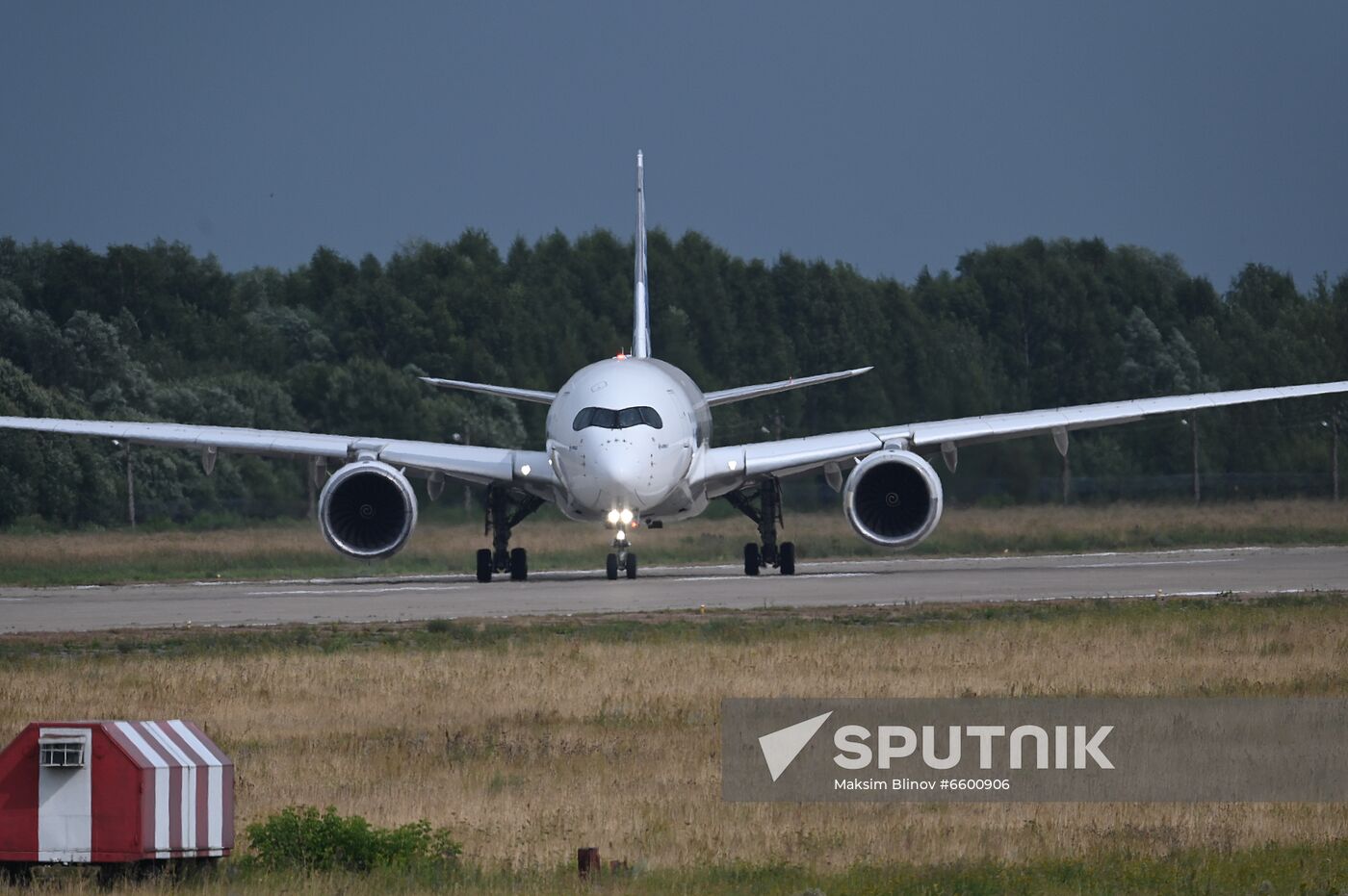 Russia MAKS Airshow Flight Program