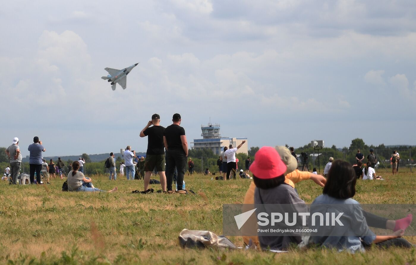 Russia MAKS Airshow Flight Program