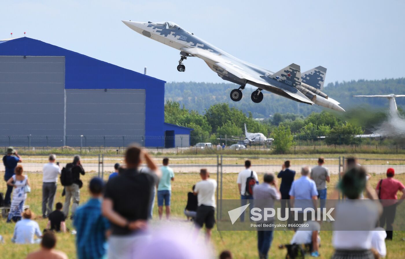 Russia MAKS Airshow Flight Program