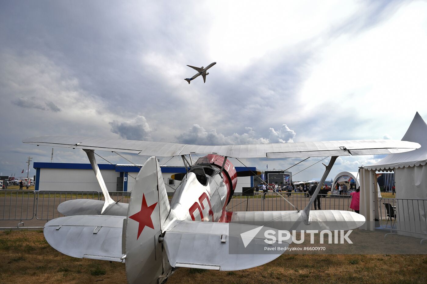 Russia MAKS Airshow Flight Program