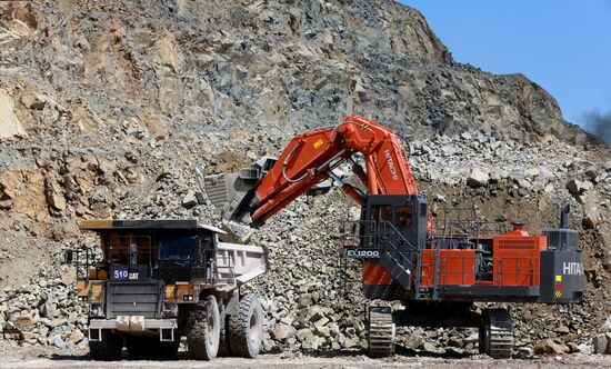 Kyrgyzstan Jerooy Gold Mine 