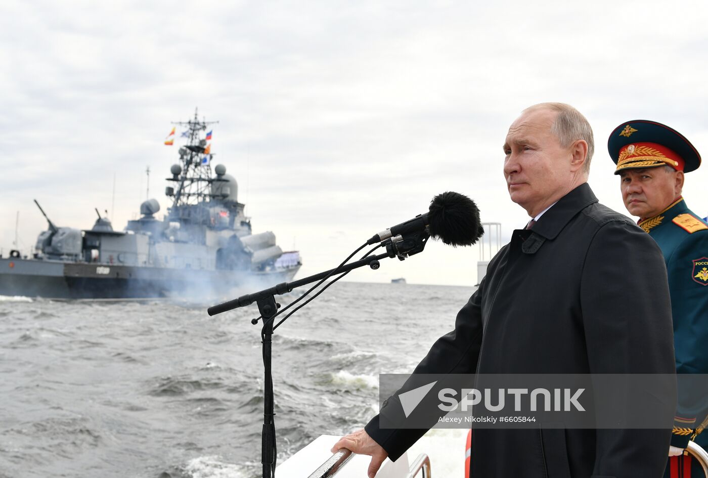 Russia Putin Main Navy Day Parade