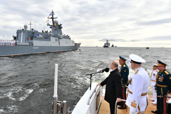Russia Putin Main Navy Day Parade