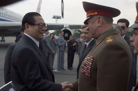 Jiang Zemin visits Soviet Union