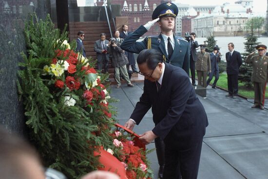 Jiang Zemin visits Soviet Union