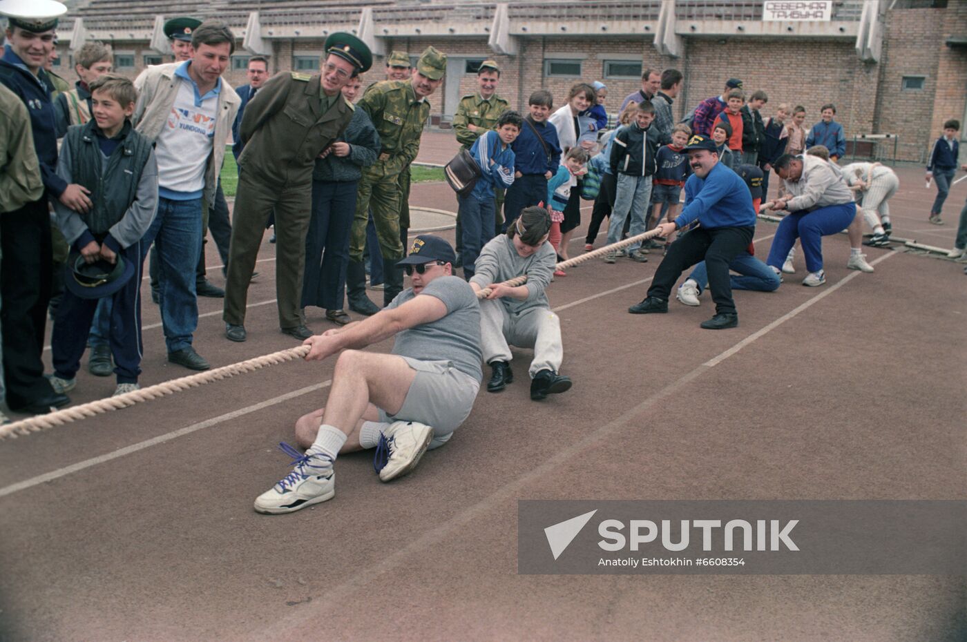 US Navy patrol ships visit Vladivostok