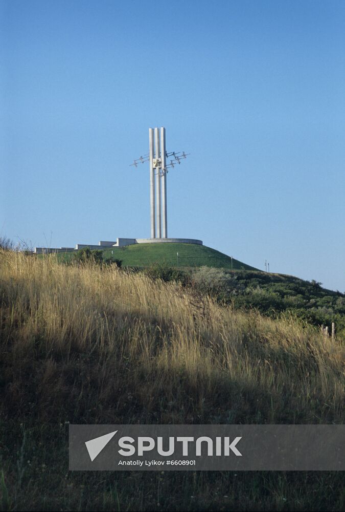 Zhuravli memorial complex in Saratov