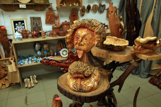 Skaz arts and crafts cooperative in Tarusa