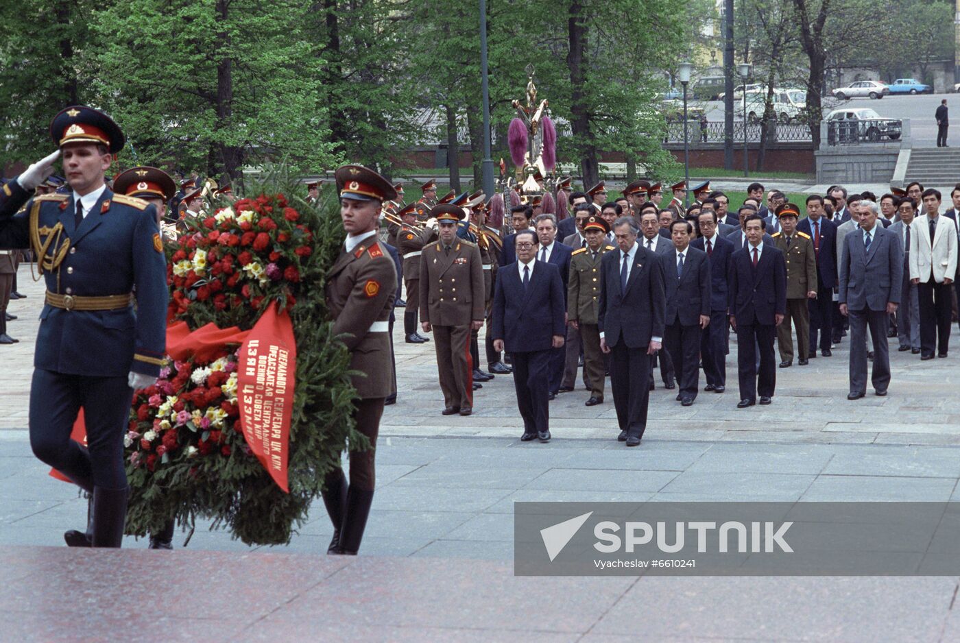 Jiang Zemin visits Soviet Union