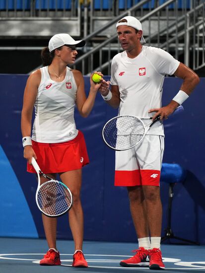 Japan Olympics 2020 Tennis Mixed Doubles Vesnina/Karatsev - Swiatek/Kubot