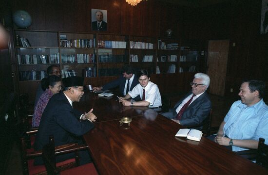 Publisher and editor-in-chief of Indonesian newspaper Merdeka visits Moscow