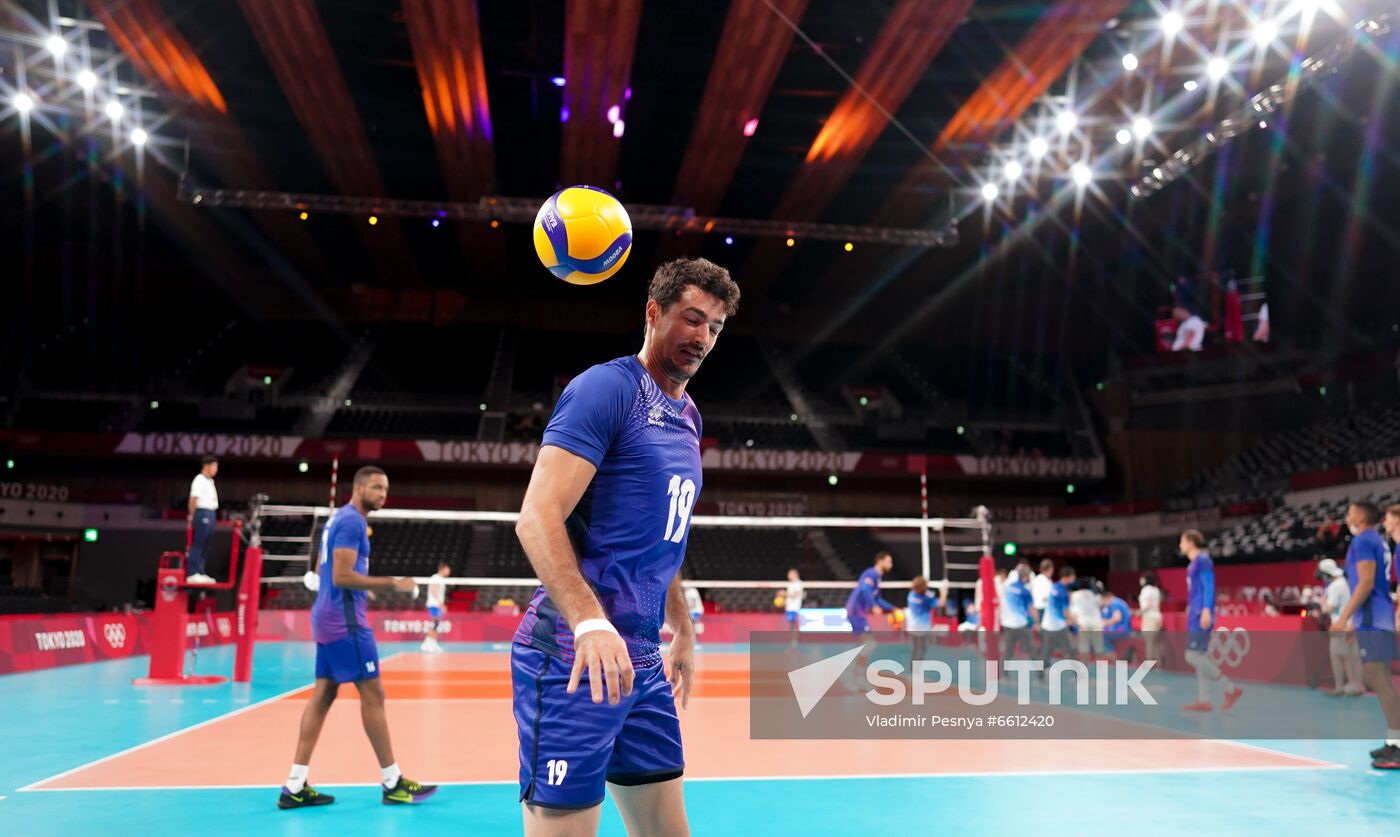 Japan Olympics 2020 Volleyball Men ROC - France
