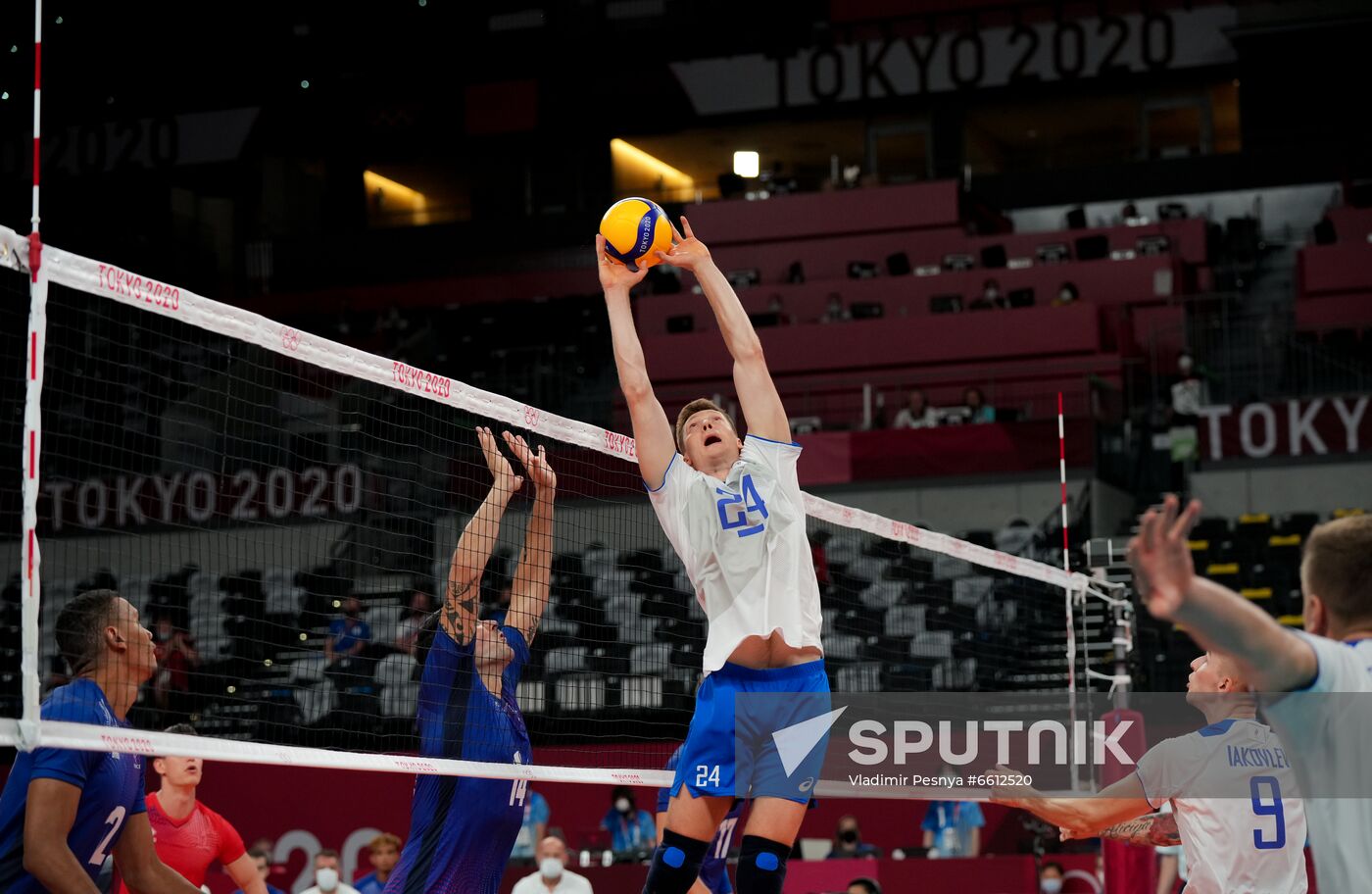 Japan Olympics 2020 Volleyball Men ROC - France