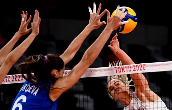 Japan Olympics 2020 Volleyball Women US - ROC