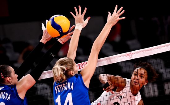 Japan Olympics 2020 Volleyball Women US - ROC