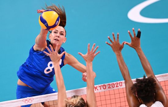 Japan Olympics 2020 Volleyball Women US - ROC