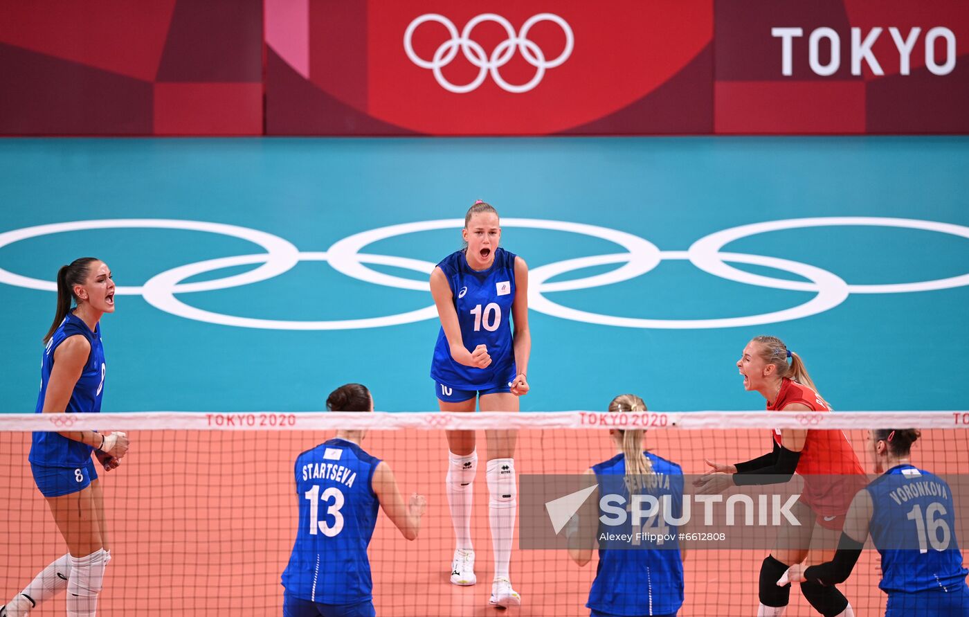 Japan Olympics 2020 Volleyball Women US - ROC