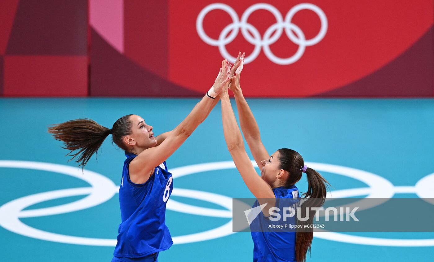 Japan Olympics 2020 Volleyball Women US - ROC