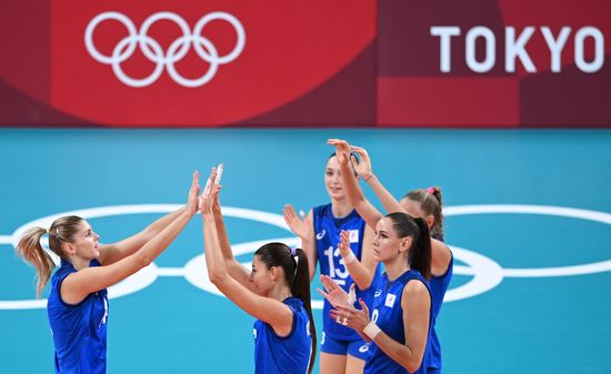 Japan Olympics 2020 Volleyball Women US - ROC