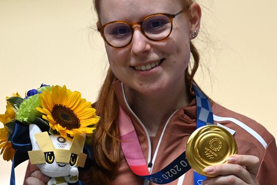 Japan Olympics 2020 Shooting Rifle 3 Positions Women
