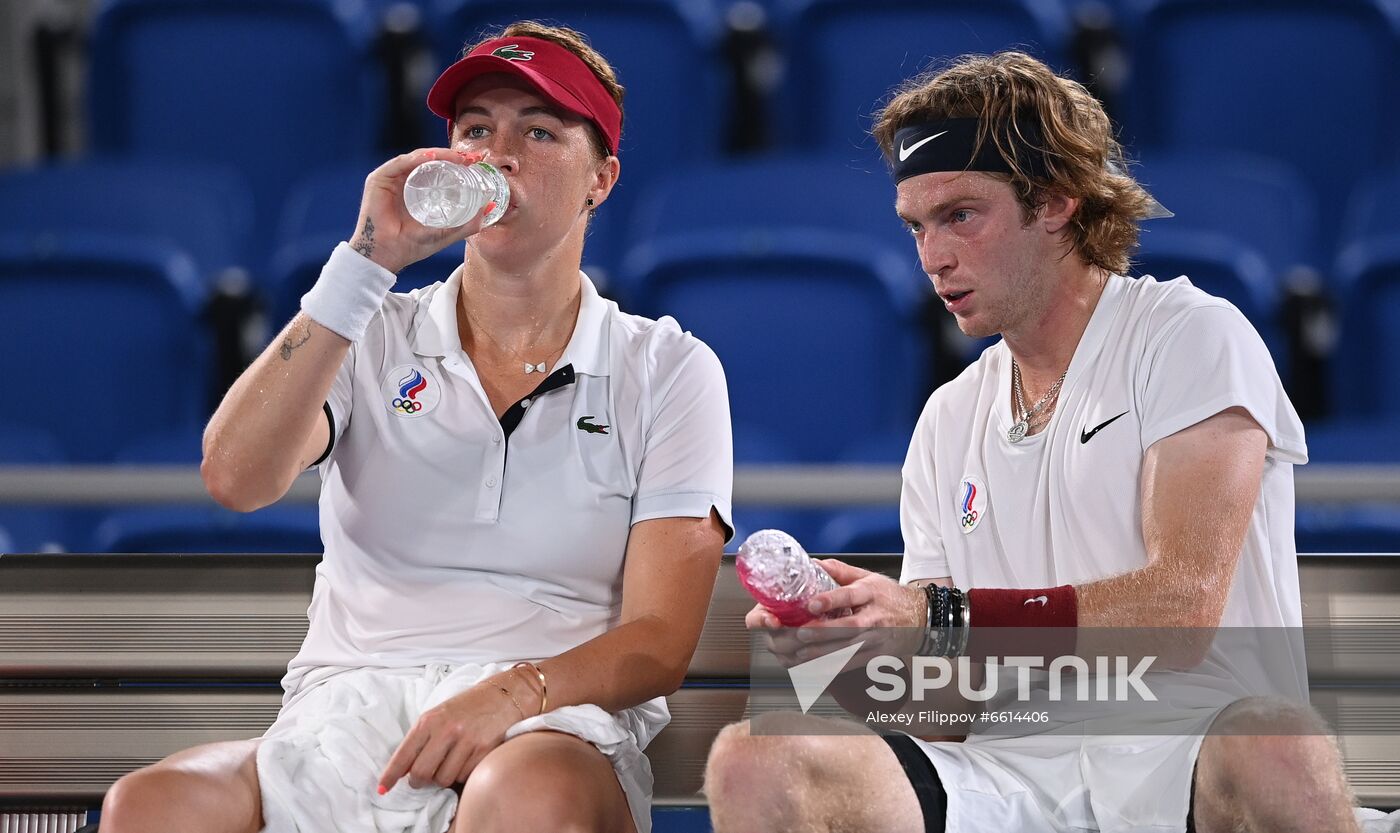 Japan Olympics 2020 Tennis Mixed Doubles Pavlyuchenkova/Rublev - Vesnina/Karatsev