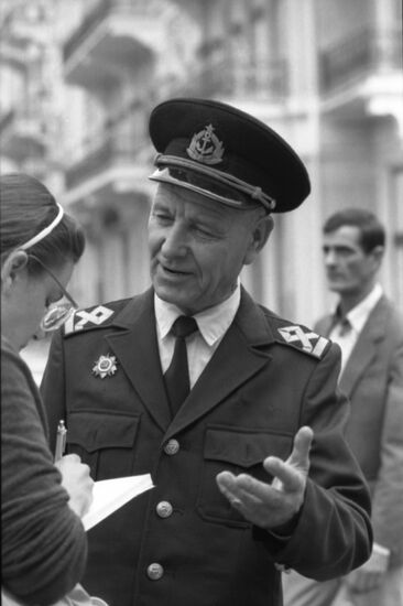 Yalta resident V.Oleinik
