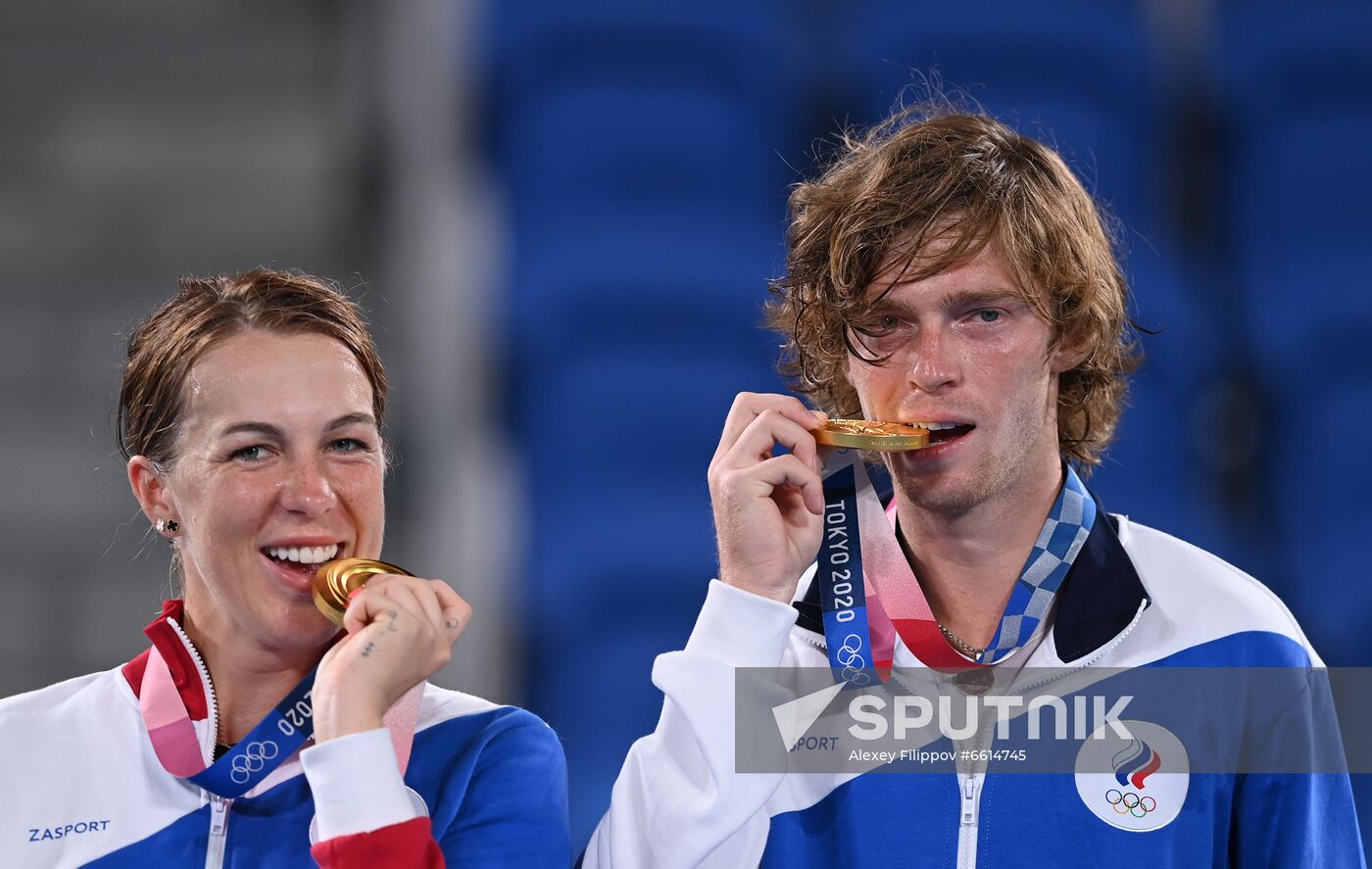 Japan Olympics 2020 Tennis Mixed Doubles Pavlyuchenkova/Rublev - Vesnina/Karatsev