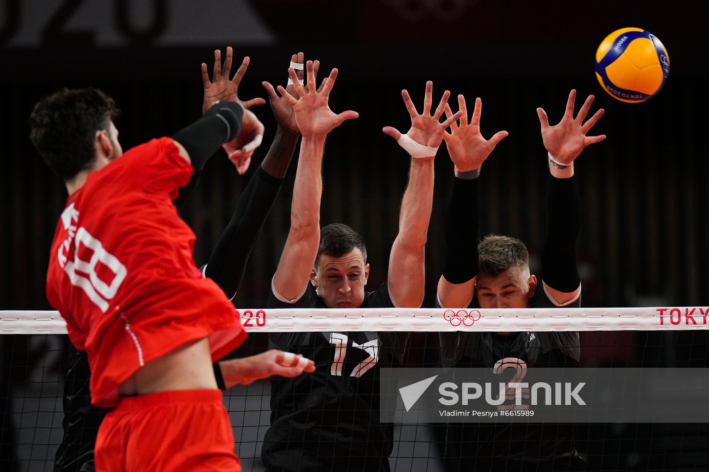 Japan Olympics 2020 Volleyball Men Canada - ROC