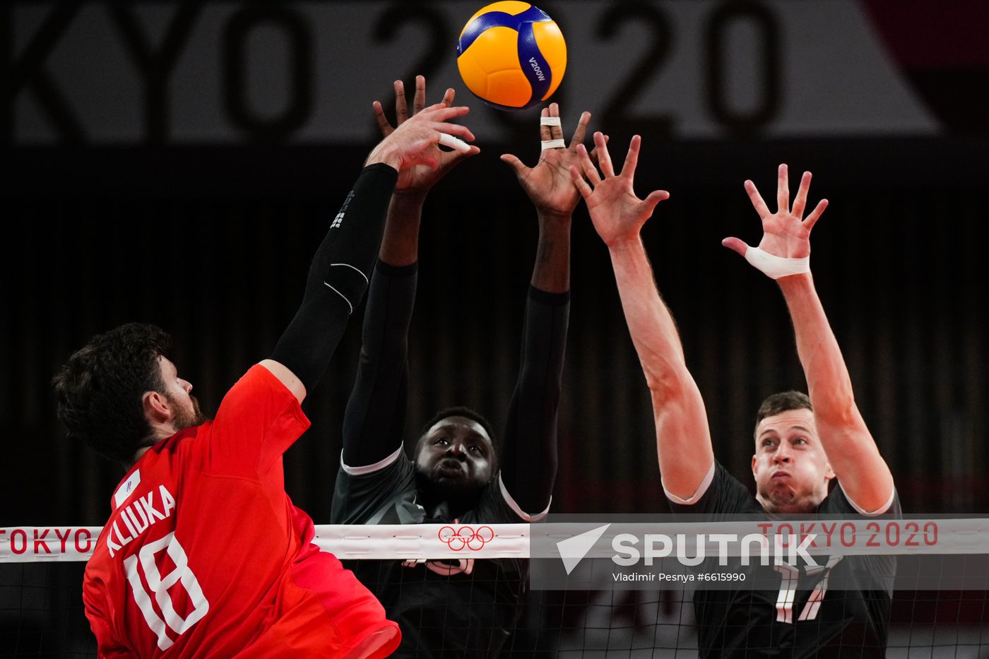 Japan Olympics 2020 Volleyball Men Canada - ROC