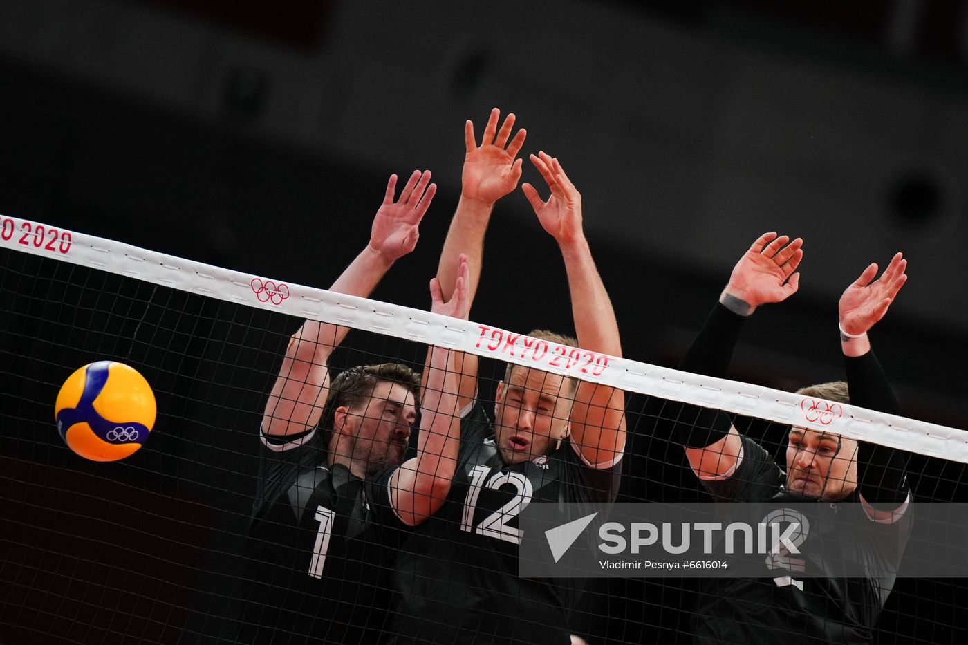 Japan Olympics 2020 Volleyball Men Canada - ROC