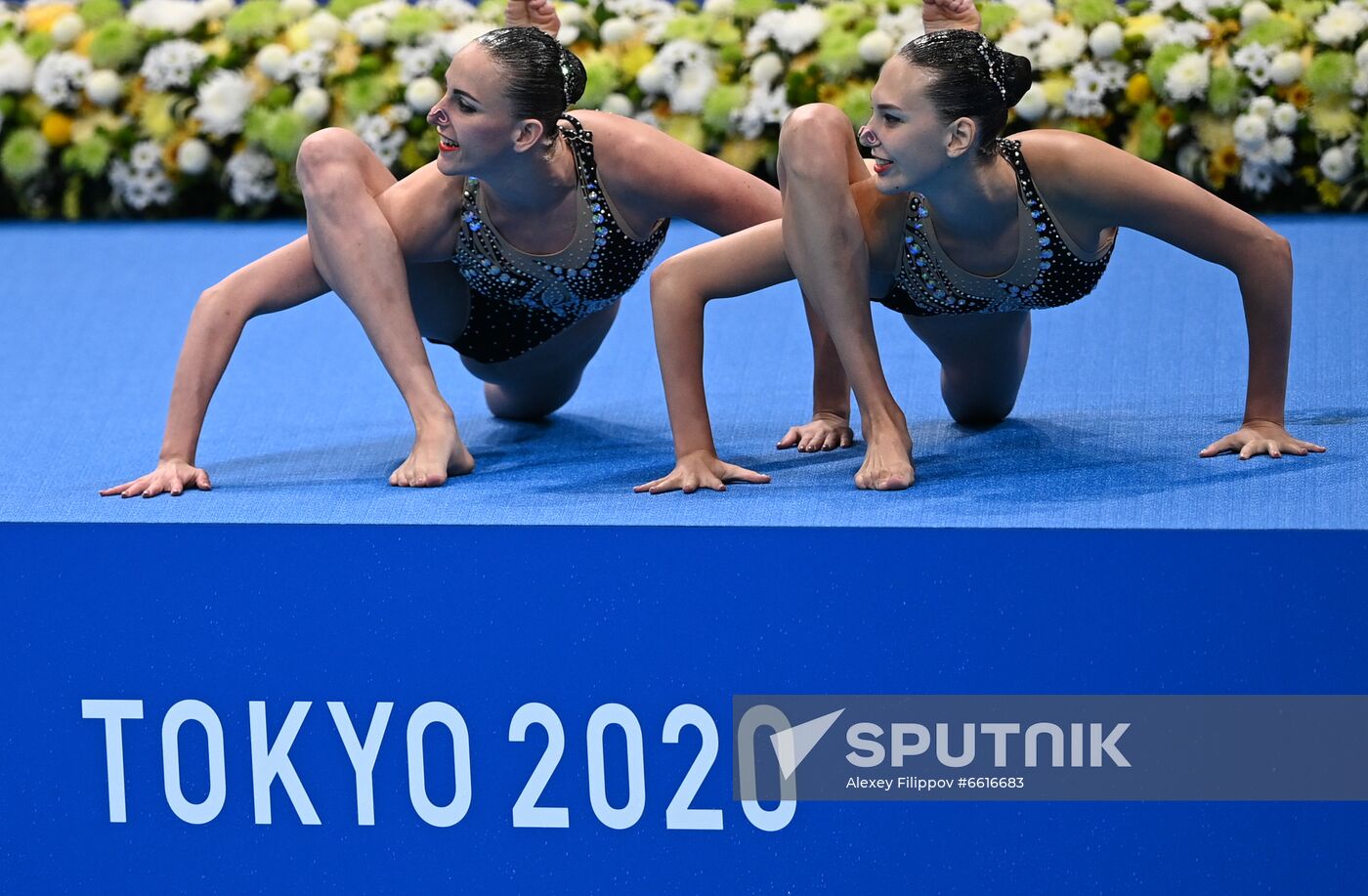 Japan Olympics 2020 Artistic Swimming Duet Technical Routine