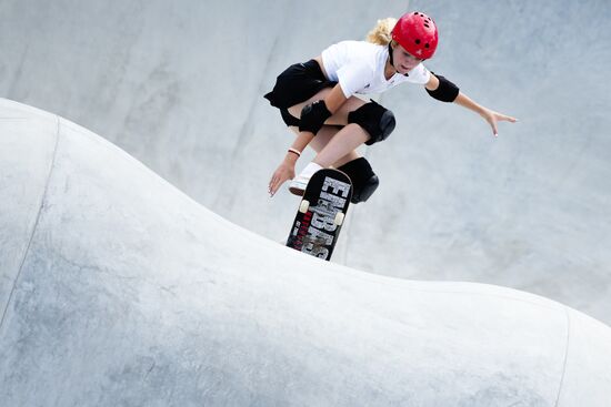 Japan Olympics 2020 Skateboarding Women Park