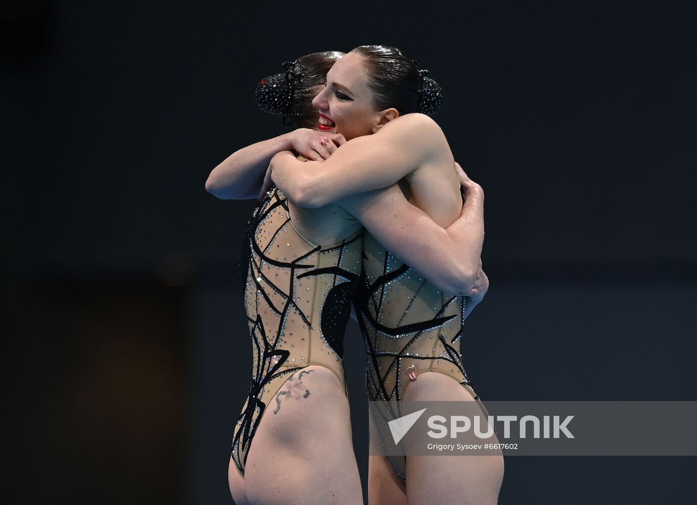 Japan Olympics 2020 Artistic Swimming Duet Free Routine