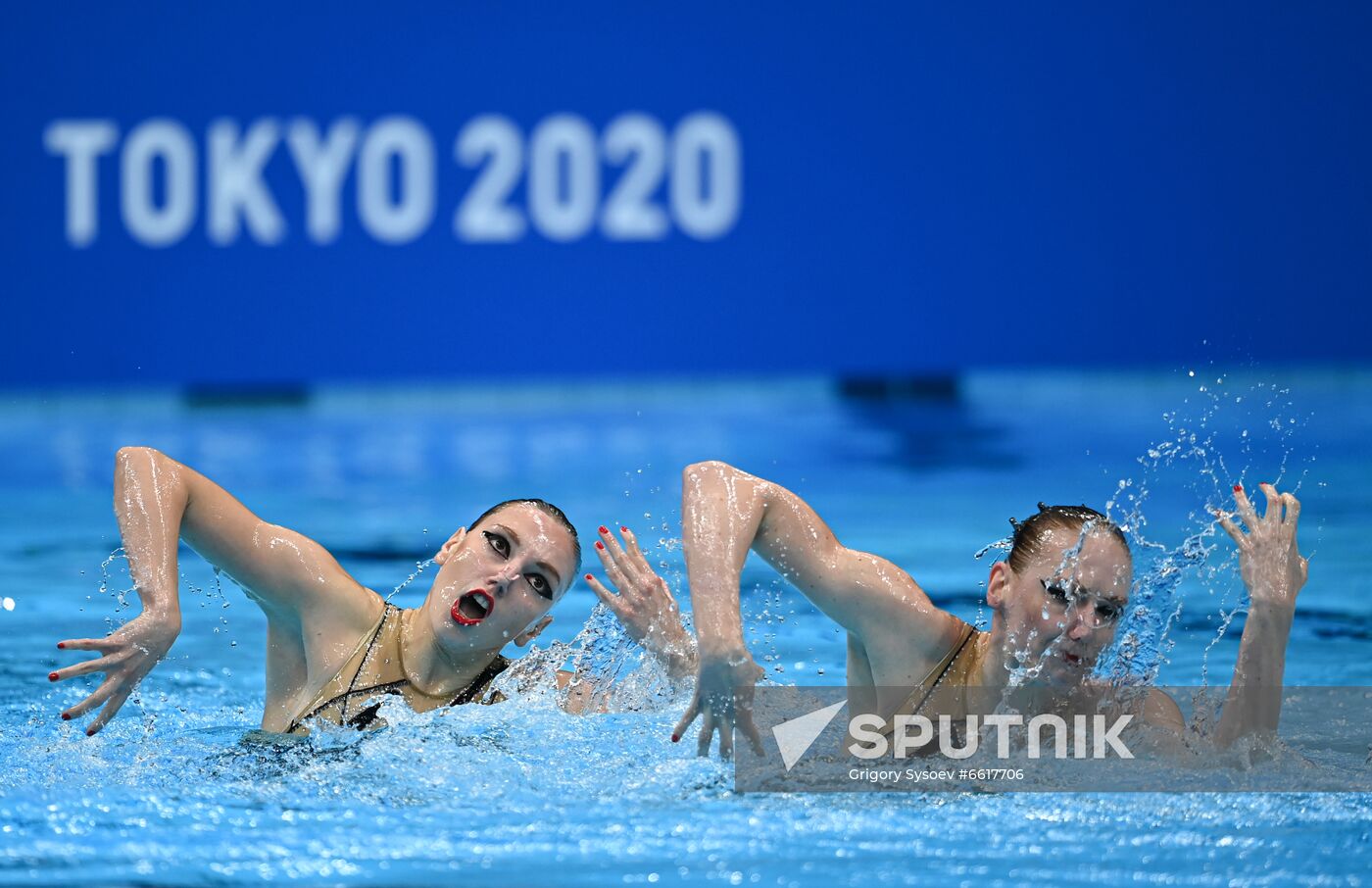 Japan Olympics 2020 Artistic Swimming Duet Free Routine
