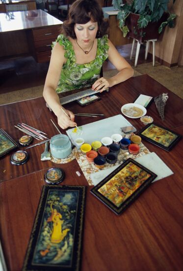 Mstyor lacquered miniature