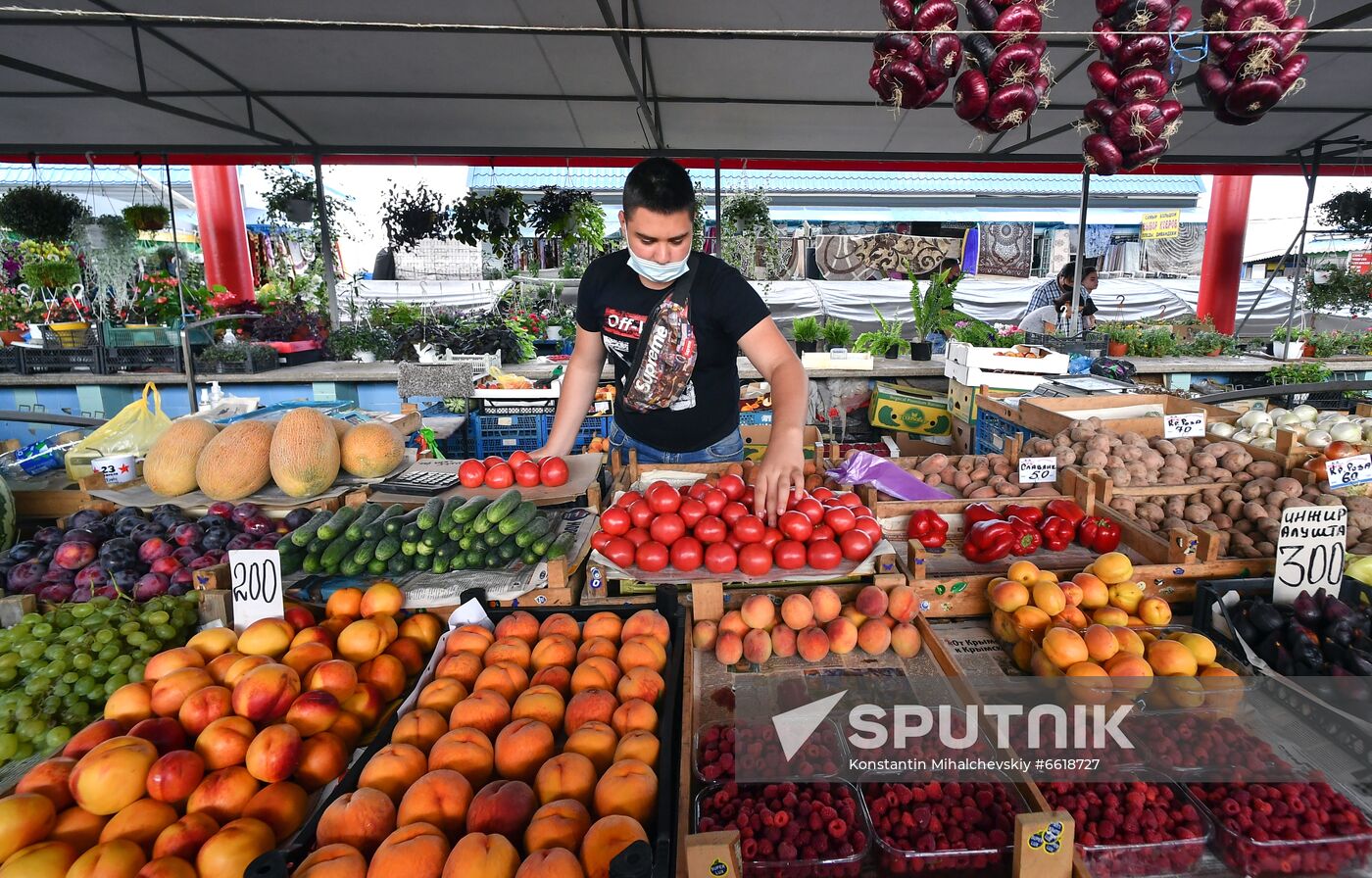 Russia Crimea Food Market