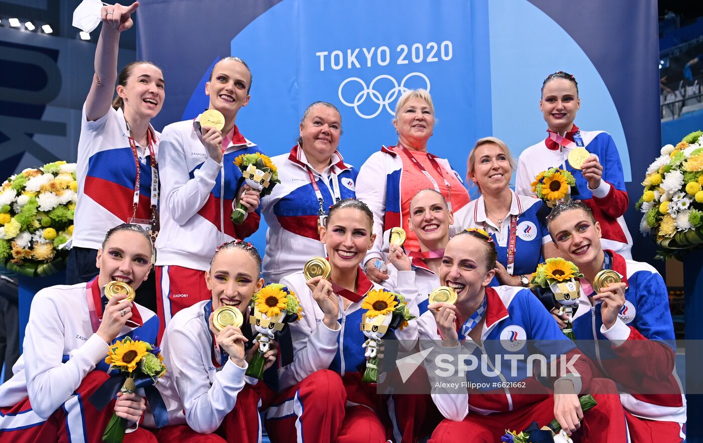 Japan Olympics 2020 Artistic Swimming Team Free Routine