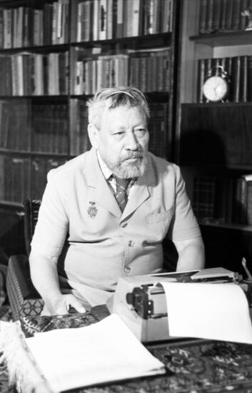 National Author of Turkmen Soviet Socialist Republic Chary Ashirov