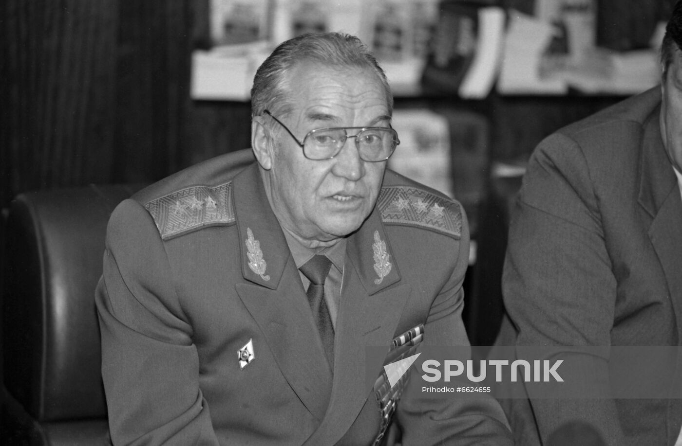Briefing on 15th anniversary of 1973 Arab-Israeli War