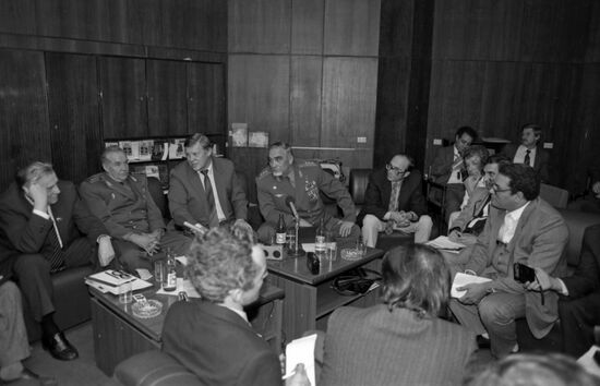 Briefing on 15th anniversary of 1973 Arab-Israeli War