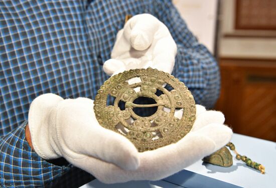 Presentation of artifacts 2021 Archeological Pearls