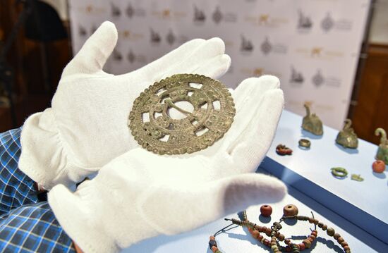 Presentation of artifacts 2021 Archeological Pearls