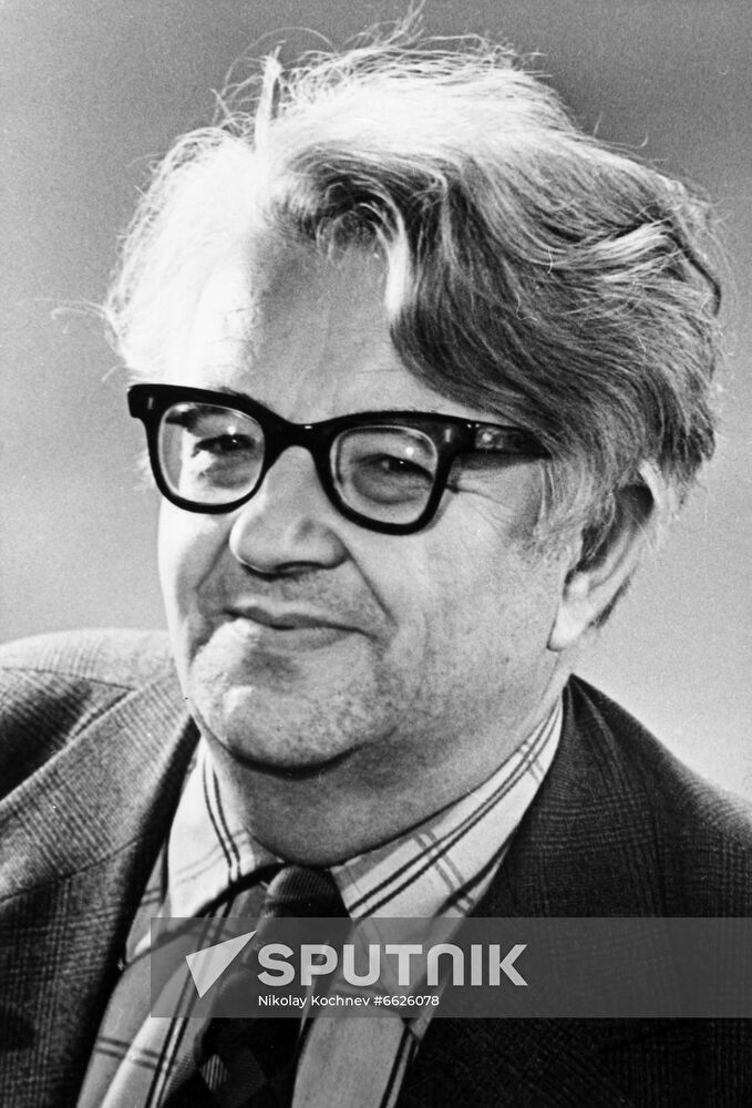 Author Valentin Berestov