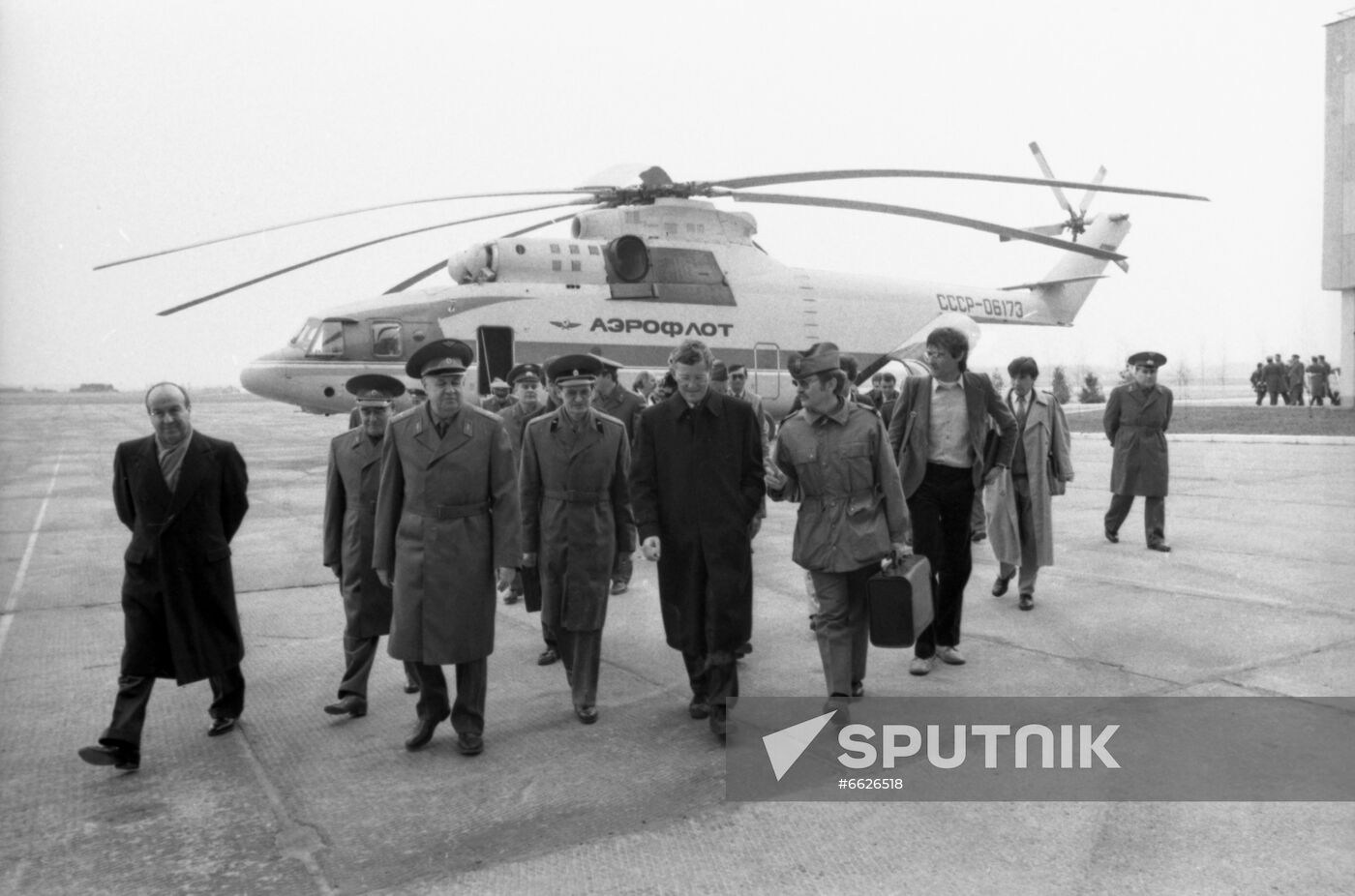 Chief of Swiss Federal Military Department Kaspar Villiger visits USSR