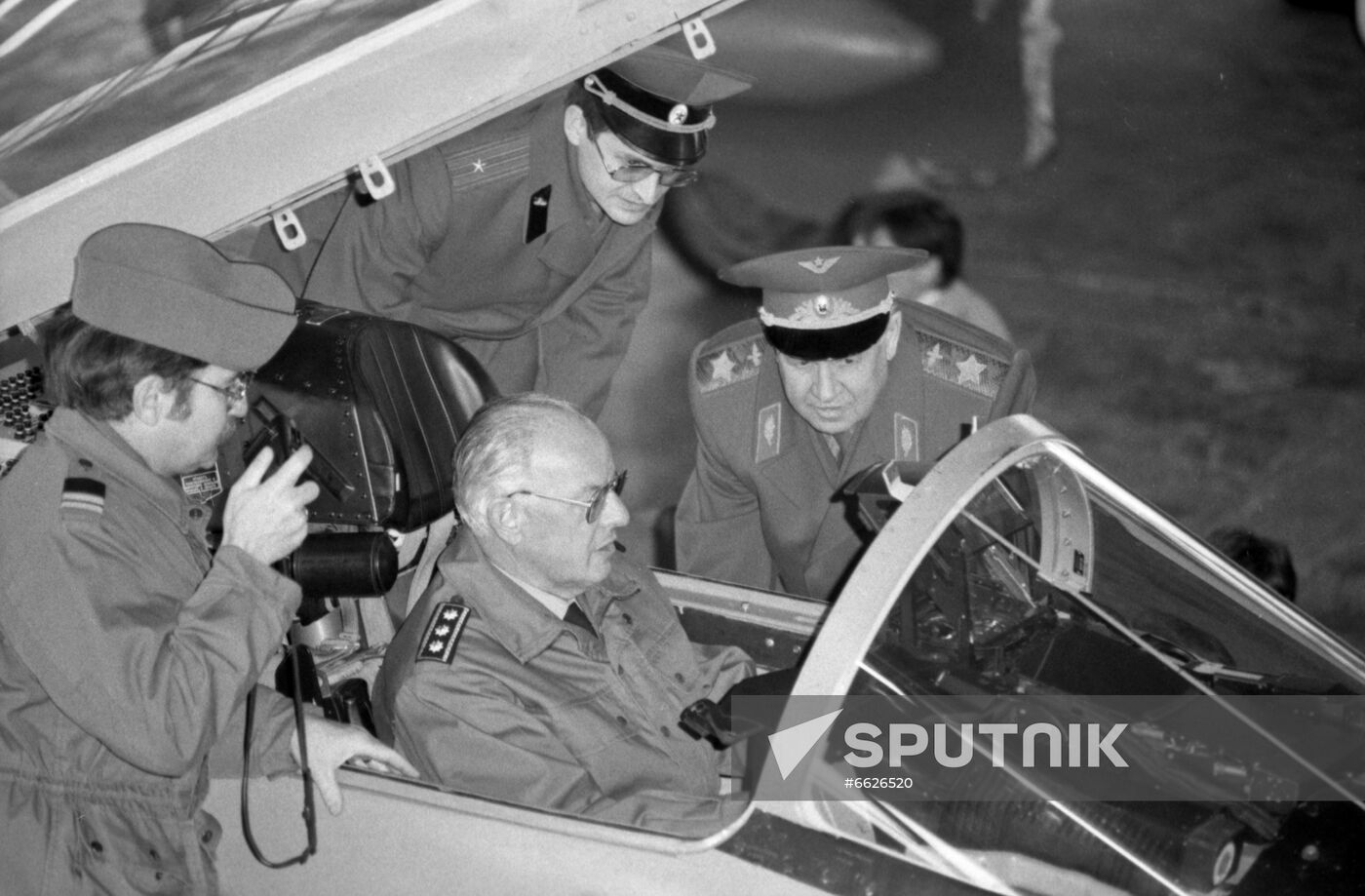 Chief of Swiss Federal Military Department Kaspar Villiger visits USSR