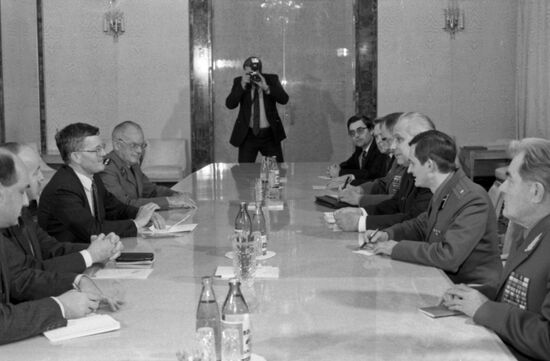Chief of Swiss Federal Military Department Kaspar Villiger visits USSR