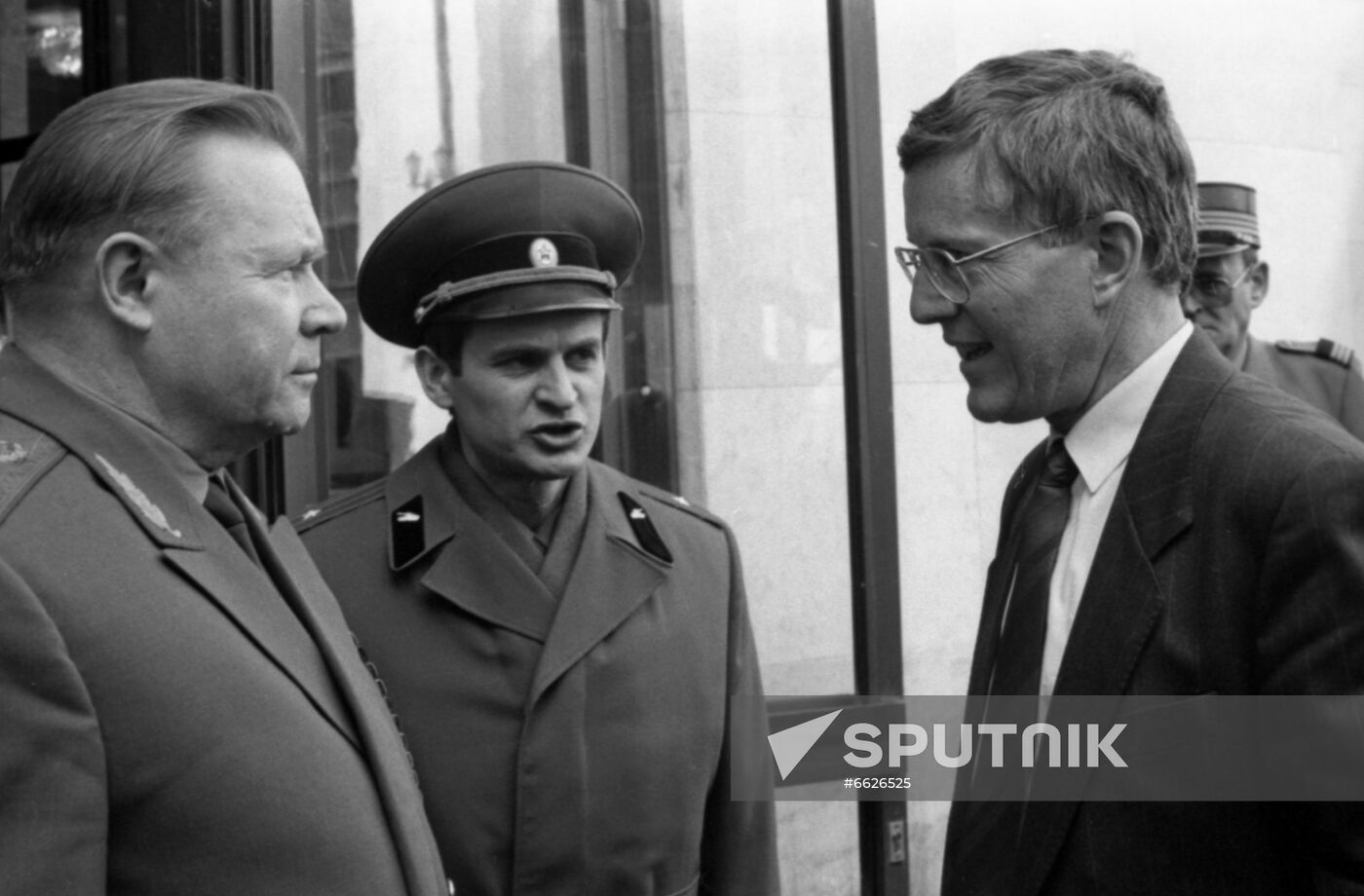 Chief of Swiss Federal Military Department Kaspar Villiger visits USSR