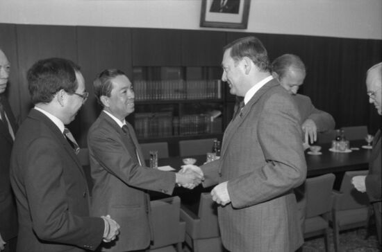 ASEAN countries' ambassadors meet with Alexander Dzasokhov